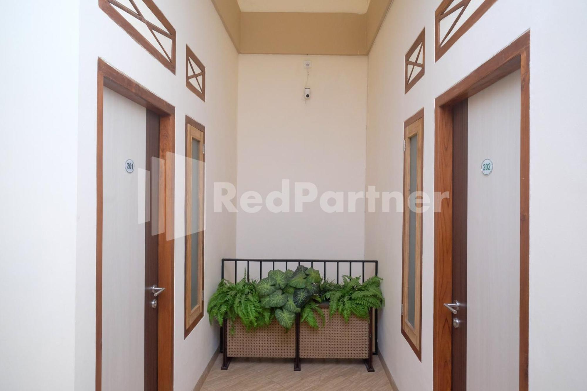 Ndliman House Near Ugm Jogja Mitra Reddoorz Hotel Kejayan Bagian luar foto