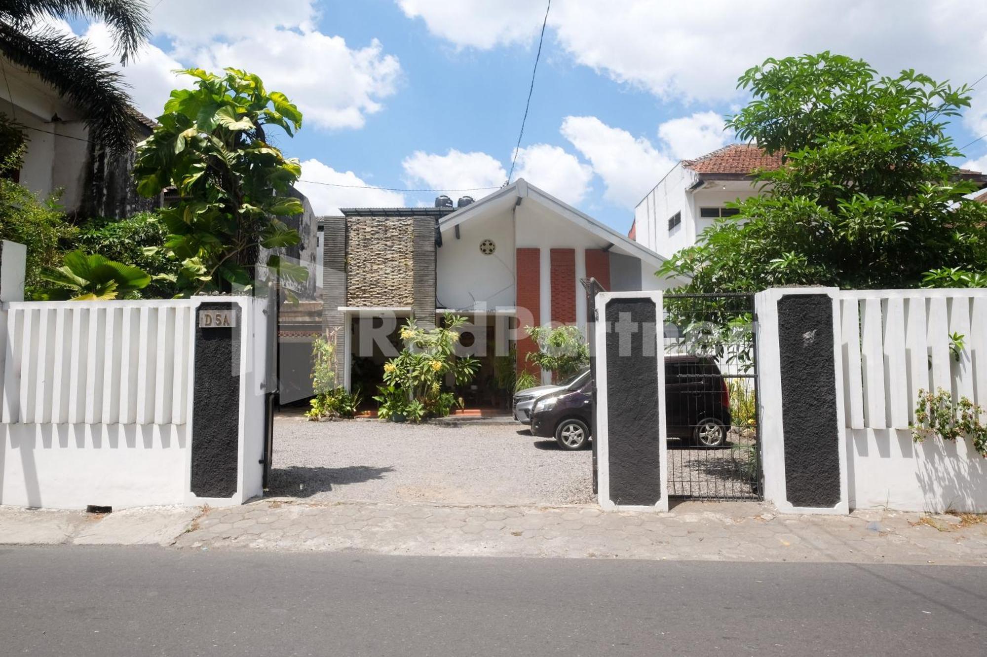 Ndliman House Near Ugm Jogja Mitra Reddoorz Hotel Kejayan Bagian luar foto