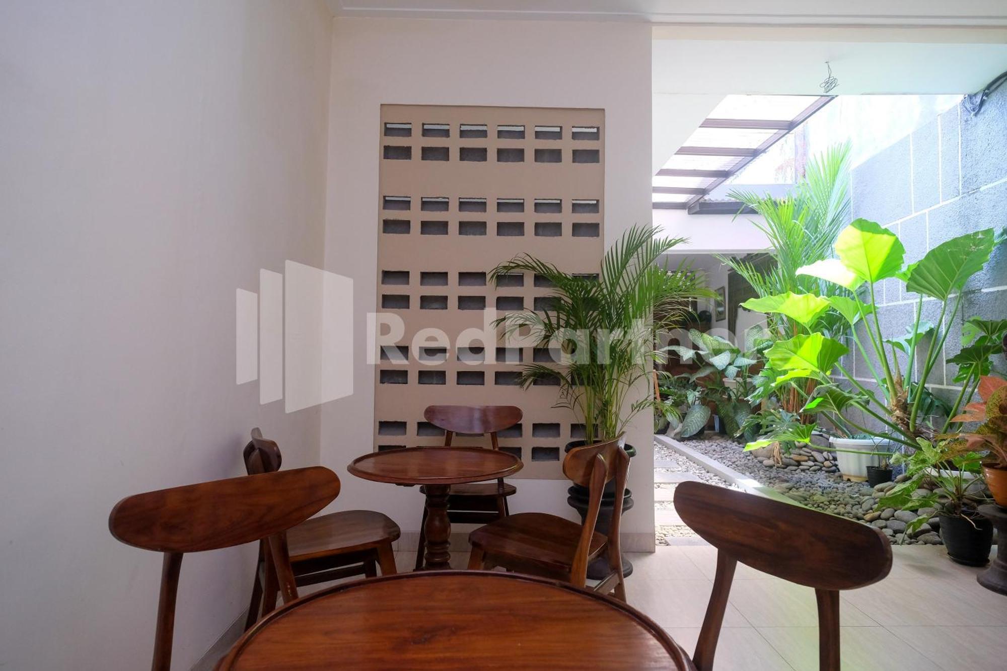 Ndliman House Near Ugm Jogja Mitra Reddoorz Hotel Kejayan Bagian luar foto